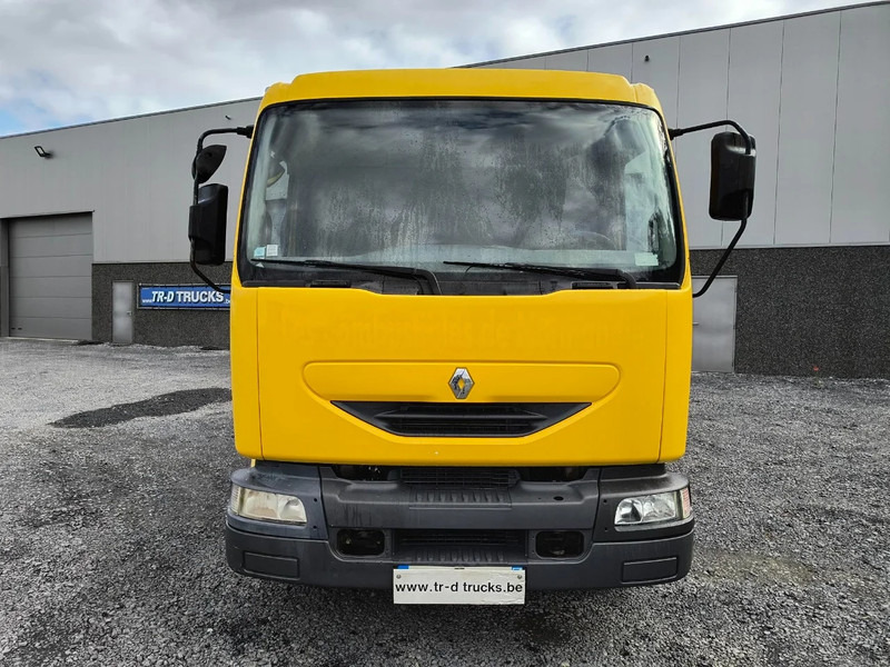 Renault Midlum 220 10500L FUEL / CARBURANT - 4 COMP/A LAMES - Kamion cisterna: slika 2 Renault Midlum 220 10500L FUEL / CARBURANT - 4 COMP/A LAMES - Kamion cisterna: slika 2