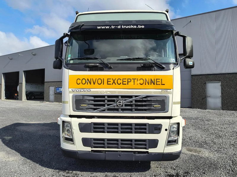 Volvo FH 13.520 6X2 - 90 TON - VOITH RETARDER - BIG AXLES - LIFTING AXLE - Tegljač: slika 2 Volvo FH 13.520 6X2 - 90 TON - VOITH RETARDER - BIG AXLES - LIFTING AXLE - Tegljač: slika 2