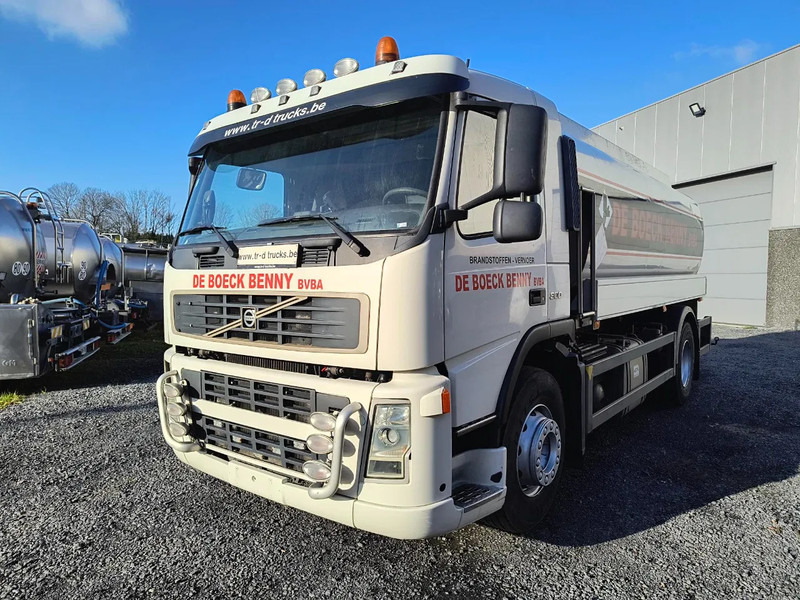 Volvo FM 300 14000L FUEL/CARBURANT - 4 COMP - Kamion cisterna: slika 1 Volvo FM 300 14000L FUEL/CARBURANT - 4 COMP - Kamion cisterna: slika 1