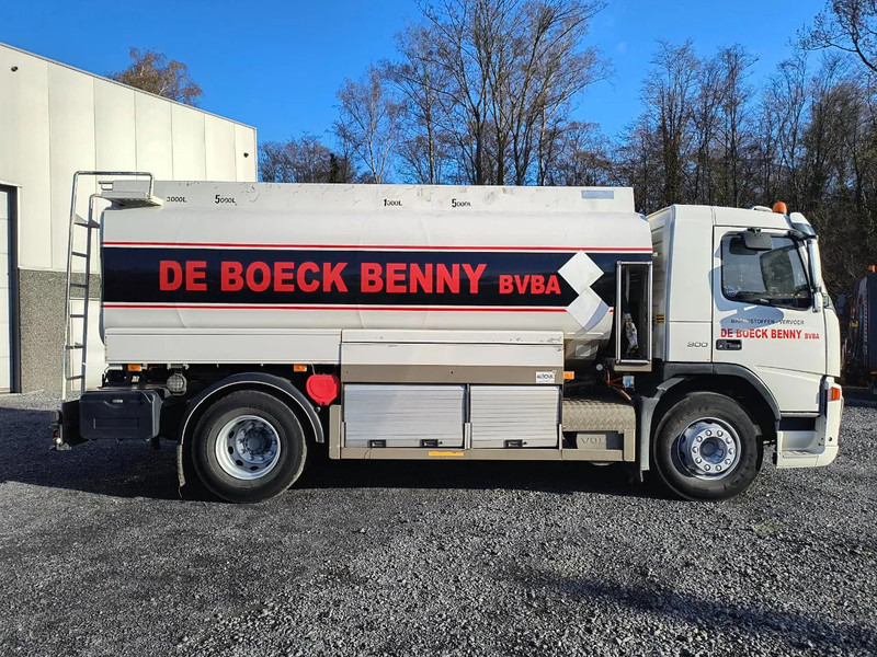 Volvo FM 300 14000L FUEL/CARBURANT - 4 COMP - Kamion cisterna: slika 4 Volvo FM 300 14000L FUEL/CARBURANT - 4 COMP - Kamion cisterna: slika 4