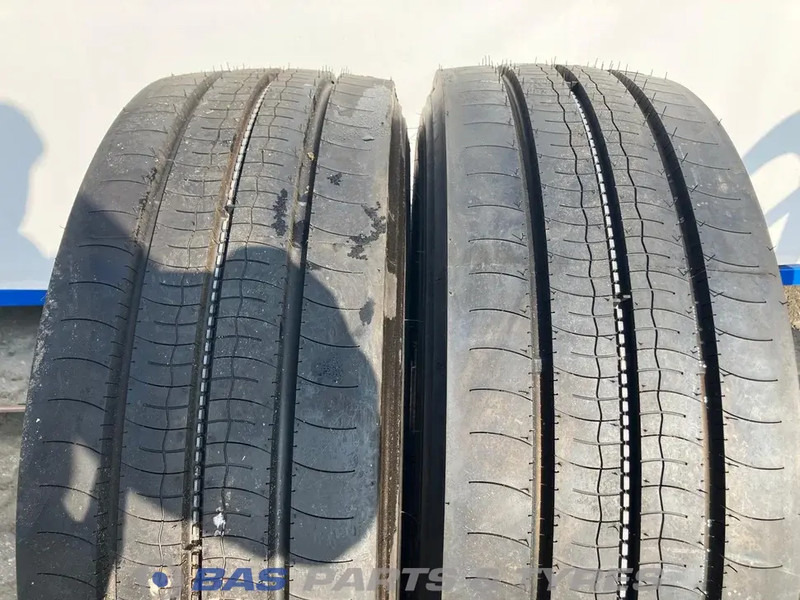 Bridgestone Bridgestone 265/70R17.5 Duravis R-Steer002 138/136 M M+S 3PMSF gebruikte set - Guma za Kamion: slika 2 Bridgestone Bridgestone 265/70R17.5 Duravis R-Steer002 138/136 M M+S 3PMSF gebruikte set - Guma za Kamion: slika 2