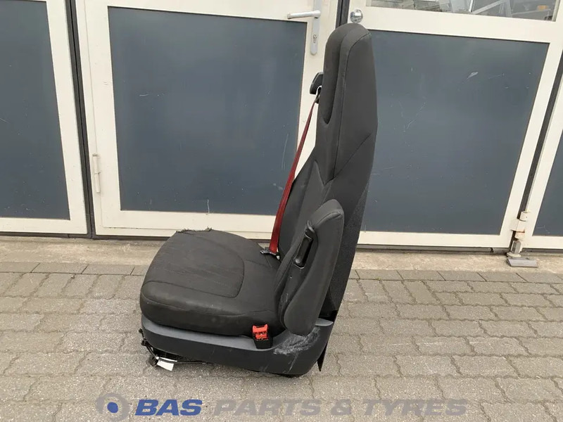 DAF CF Euro 6 - Sedište za Kamion: slika 2 DAF CF Euro 6 - Sedište za Kamion: slika 2