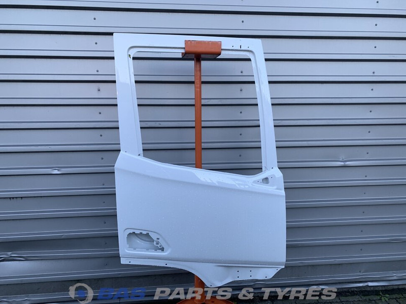 DAF XF G2 Portier Rechts DAF 2197012 - Vrata i delovi za Kamion: slika 1 DAF XF G2 Portier Rechts DAF 2197012 - Vrata i delovi za Kamion: slika 1