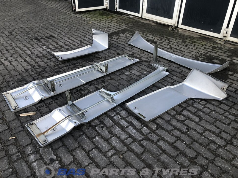 DAF XF106 Spoilerset DAF Super Space Cab L2H3 1671845 - Aerodinamika/ Spojler za Kamion: slika 5 DAF XF106 Spoilerset DAF Super Space Cab L2H3 1671845 - Aerodinamika/ Spojler za Kamion: slika 5