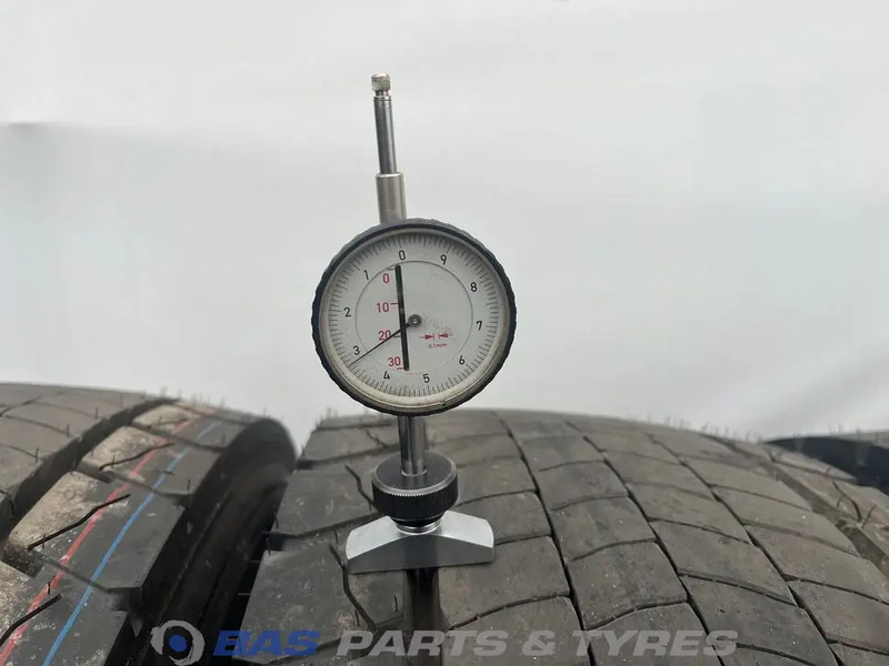 Goodyear Goodyear 315/70R22.5 FUELMAX D G2 154/152 M+S 3PMSF gebruikte set - Guma za Kamion: slika 3 Goodyear Goodyear 315/70R22.5 FUELMAX D G2 154/152 M+S 3PMSF gebruikte set - Guma za Kamion: slika 3