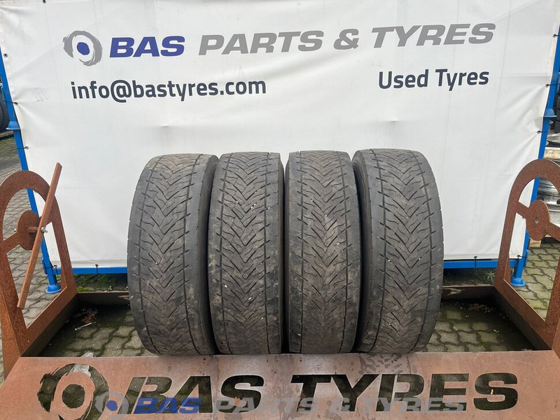 Goodyear Goodyear 315/70R22.5 KMAX D G2 154/152 M+S 3PMSF gebruikte set - Guma za Kamion: slika 1 Goodyear Goodyear 315/70R22.5 KMAX D G2 154/152 M+S 3PMSF gebruikte set - Guma za Kamion: slika 1
