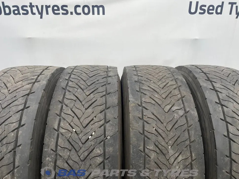 Goodyear Goodyear 315/70R22.5 KMAX D G2 154/152 M+S 3PMSF gebruikte set - Guma za Kamion: slika 2 Goodyear Goodyear 315/70R22.5 KMAX D G2 154/152 M+S 3PMSF gebruikte set - Guma za Kamion: slika 2
