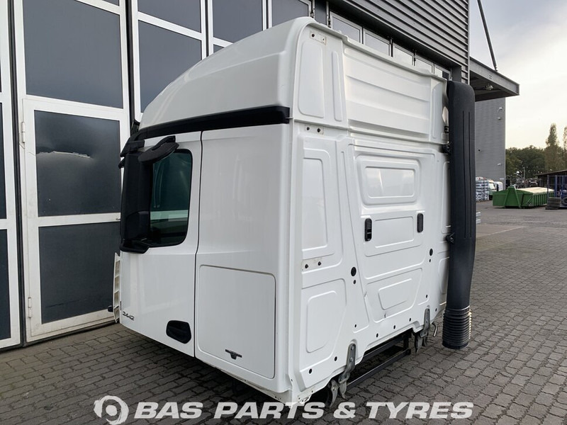 Mercedes-Benz Actros MP4 - Kabina i enterijer za Kamion: slika 3 Mercedes-Benz Actros MP4 - Kabina i enterijer za Kamion: slika 3