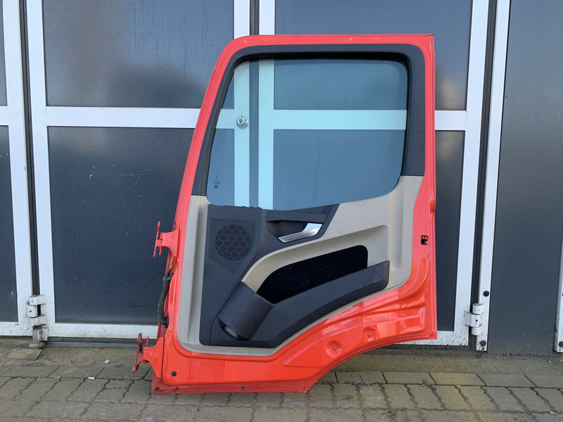 Mercedes-Benz Actros MP4 Portier Rechts Mercedes A 960 720 26 03 - Vrata i delovi za Kamion: slika 2 Mercedes-Benz Actros MP4 Portier Rechts Mercedes A 960 720 26 03 - Vrata i delovi za Kamion: slika 2