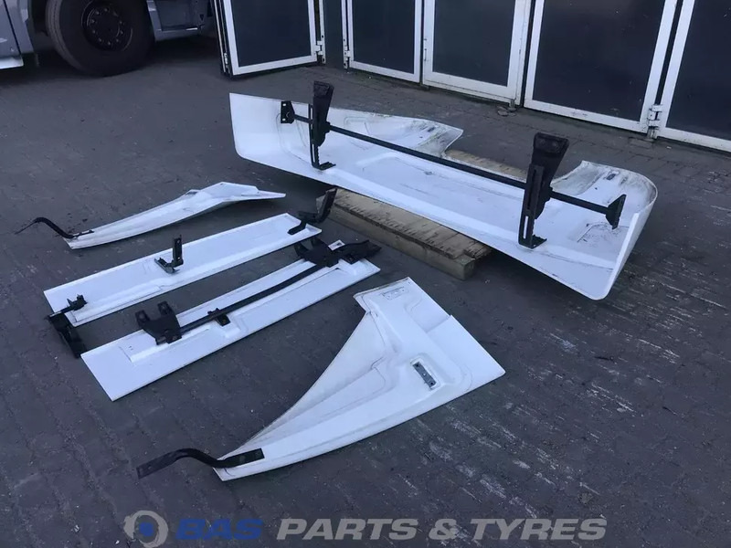 Mercedes-Benz Antos MP4 Spoilerset Mercedes ClassicSpace M-cab L1EH1 A 960 790 27 44 - Aerodinamika/ Spojler za Kamion: slika 5 Mercedes-Benz Antos MP4 Spoilerset Mercedes ClassicSpace M-cab L1EH1 A 960 790 27 44 - Aerodinamika/ Spojler za Kamion: slika 5