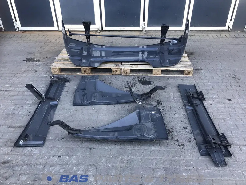 Mercedes-Benz Antos MP4 Spoilerset Mercedes ClassicSpace M-cab L1EH1 A 960 790 27 44 - Aerodinamika/ Spojler za Kamion: slika 4 Mercedes-Benz Antos MP4 Spoilerset Mercedes ClassicSpace M-cab L1EH1 A 960 790 27 44 - Aerodinamika/ Spojler za Kamion: slika 4