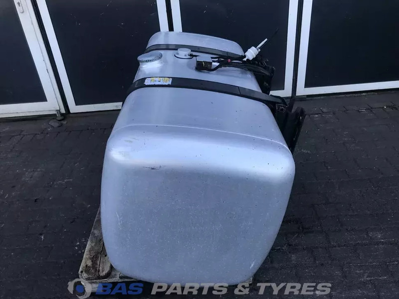 Mercedes-Benz Brandstoftank Mercedes 570 Liter A 960 475 27 03 - Rezervoar za gorivo za Kamion: slika 2 Mercedes-Benz Brandstoftank Mercedes 570 Liter A 960 475 27 03 - Rezervoar za gorivo za Kamion: slika 2