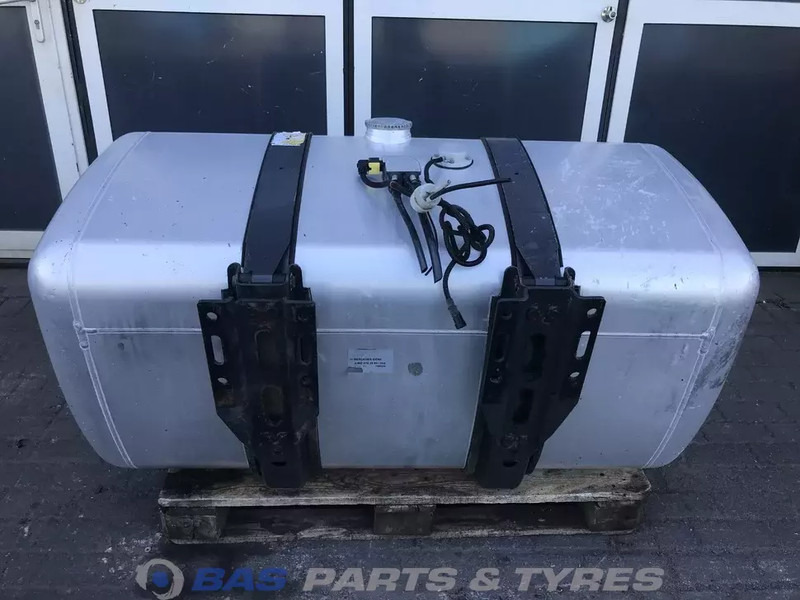 Mercedes-Benz Brandstoftank Mercedes 570 Liter A 960 475 27 03 - Rezervoar za gorivo za Kamion: slika 3 Mercedes-Benz Brandstoftank Mercedes 570 Liter A 960 475 27 03 - Rezervoar za gorivo za Kamion: slika 3
