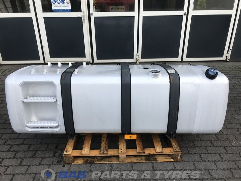 Mercedes-Benz Brandstoftank Mercedes 820 Liter A 960 470 34 01 - Rezervoar za gorivo za Kamion: slika 1 Mercedes-Benz Brandstoftank Mercedes 820 Liter A 960 470 34 01 - Rezervoar za gorivo za Kamion: slika 1