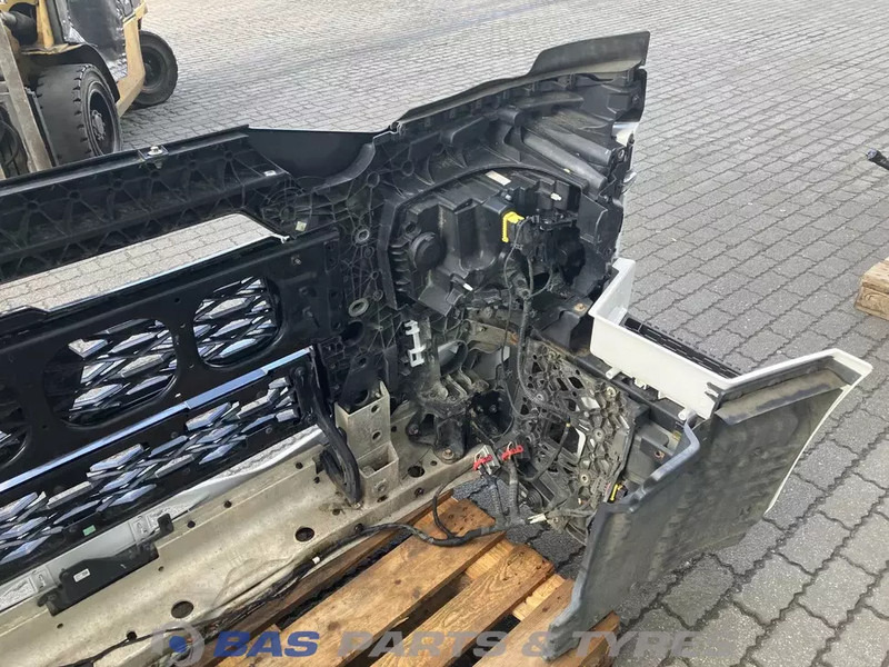 Renault T-Serie Evolution - Branik za Kamion: slika 4 Renault T-Serie Evolution - Branik za Kamion: slika 4