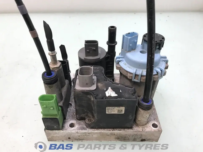 Renault AdBlue pomp Renault 7421679299 - Rezervni deo za Kamion: slika 3 Renault AdBlue pomp Renault 7421679299 - Rezervni deo za Kamion: slika 3