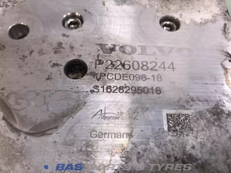 Volvo AdBlue pomp Volvo 21679299 - Rezervni deo za Kamion: slika 4 Volvo AdBlue pomp Volvo 21679299 - Rezervni deo za Kamion: slika 4