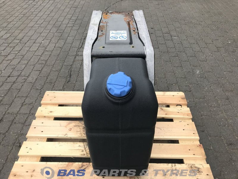 Volvo Volvo AdBlue tank 21219301 - Rezervni deo za Kamion: slika 1 Volvo Volvo AdBlue tank 21219301 - Rezervni deo za Kamion: slika 1