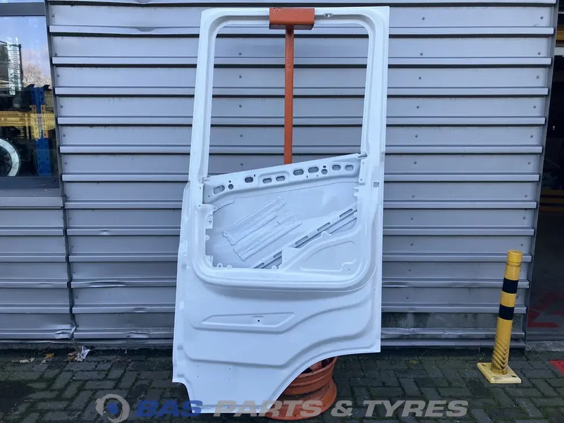 Scania S-Serie NextGen Portier Rechts Scania 2137842 - Vrata i delovi za Kamion: slika 2 Scania S-Serie NextGen Portier Rechts Scania 2137842 - Vrata i delovi za Kamion: slika 2