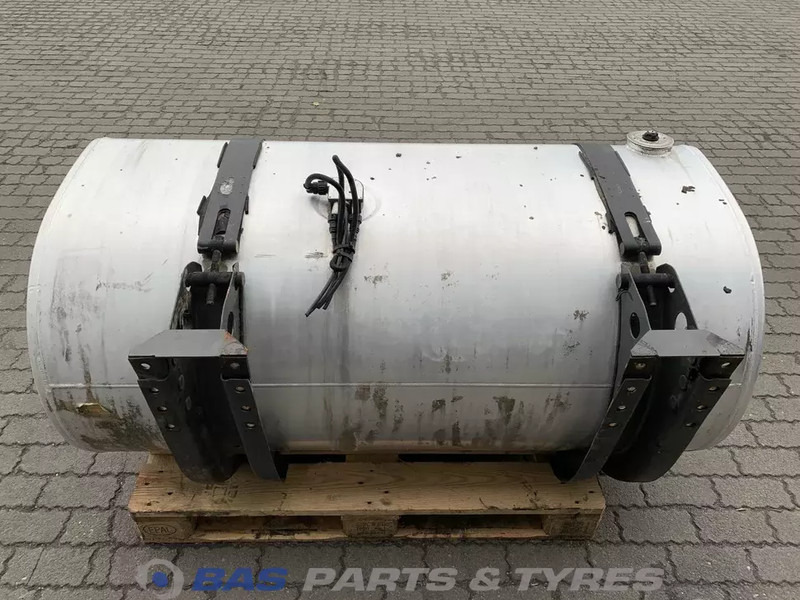 Volvo Brandstoftank Volvo 610 Liter G0000172 - Rezervoar za gorivo za Kamion: slika 3 Volvo Brandstoftank Volvo 610 Liter G0000172 - Rezervoar za gorivo za Kamion: slika 3