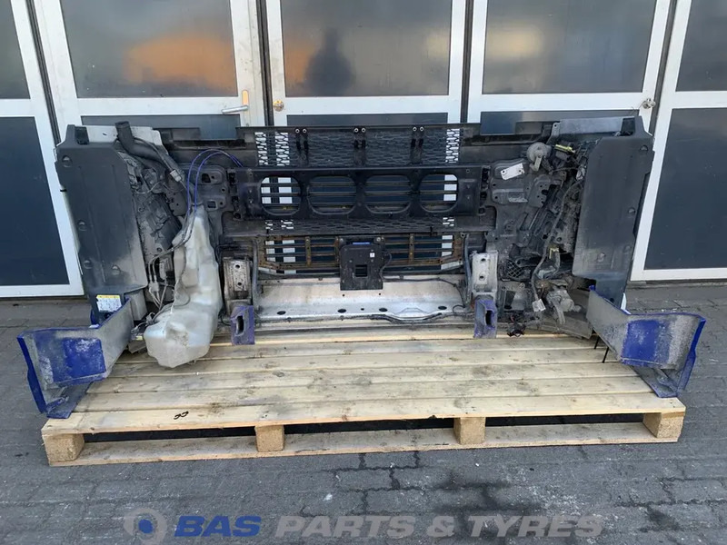 Volvo FH4 Bumper Volvo 82139942 - Branik za Kamion: slika 4 Volvo FH4 Bumper Volvo 82139942 - Branik za Kamion: slika 4