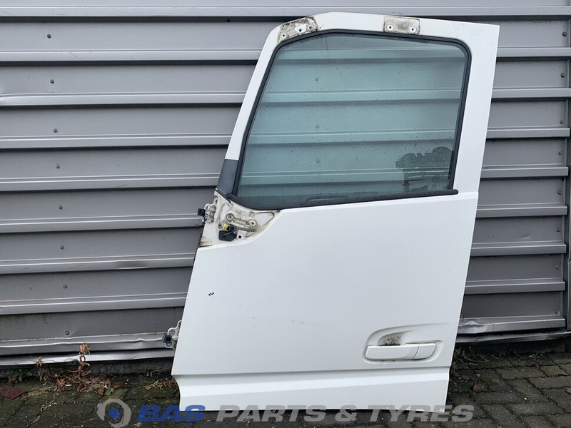 Volvo FH4 - Vrata i delovi za Kamion: slika 1 Volvo FH4 - Vrata i delovi za Kamion: slika 1