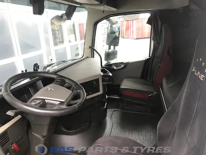 Volvo FH4 Volvo Globetrotter L2H2 82219166 - Kabina i enterijer za Kamion: slika 5 Volvo FH4 Volvo Globetrotter L2H2 82219166 - Kabina i enterijer za Kamion: slika 5