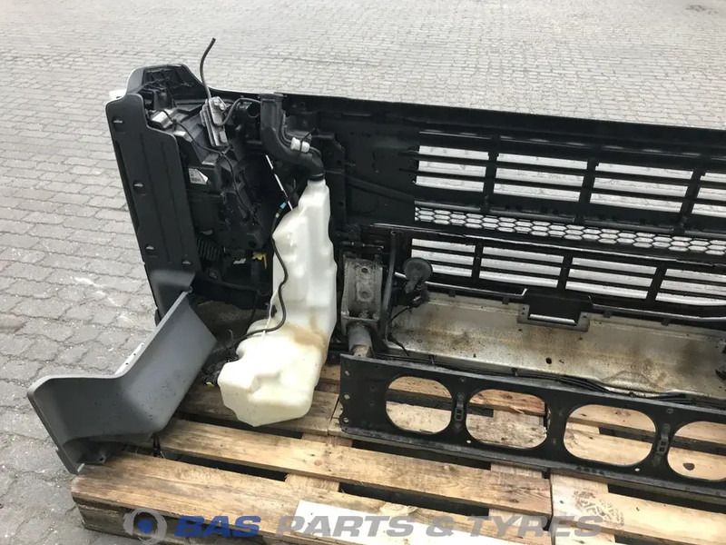 Volvo FM4 Bumper Volvo 21221129 - Branik za Kamion: slika 4 Volvo FM4 Bumper Volvo 21221129 - Branik za Kamion: slika 4