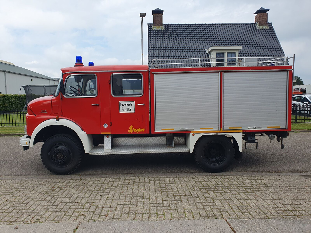 Mercedes-Benz Mercedes LAF 1113 B 4WD | 6-cilinder Turbo (Overland Camper) brandweerwagen - Vatrogasni kamion: slika 4 Mercedes-Benz Mercedes LAF 1113 B 4WD | 6-cilinder Turbo (Overland Camper) brandweerwagen - Vatrogasni kamion: slika 4
