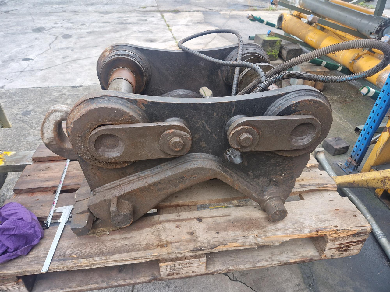 ENGANCHE RAPIDO HIDRAULICO CAT CW40 - Brza spojnica za Građevinska mašina: slika 1 ENGANCHE RAPIDO HIDRAULICO CAT CW40 - Brza spojnica za Građevinska mašina: slika 1