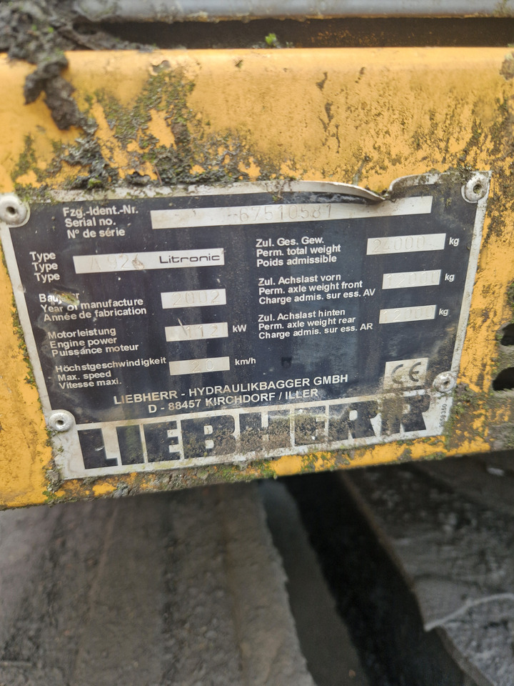 LIEBHERR A924C 675-10581 (2002) - Bager za obradu otpada/ Industrije: slika 2 LIEBHERR A924C 675-10581 (2002) - Bager za obradu otpada/ Industrije: slika 2