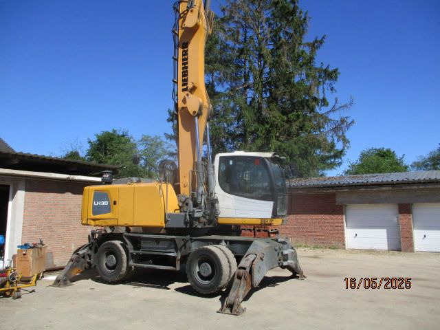 LIEBHERR LH30 M - Bager za obradu otpada/ Industrije: slika 2 LIEBHERR LH30 M - Bager za obradu otpada/ Industrije: slika 2