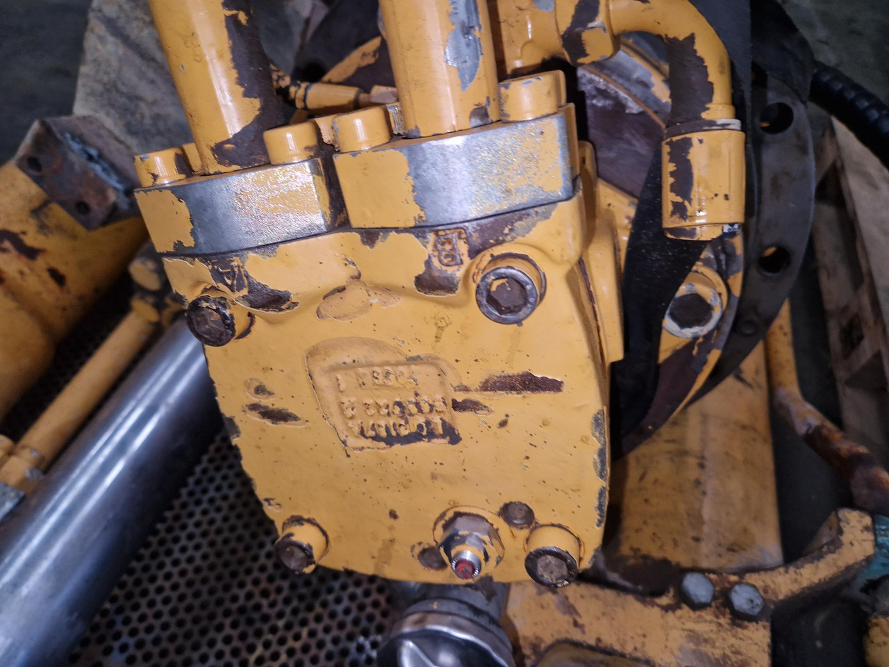 MOTOR DE GIRO FMF090 R944 - Hidraulični motor za Građevinska mašina: slika 1 MOTOR DE GIRO FMF090 R944 - Hidraulični motor za Građevinska mašina: slika 1
