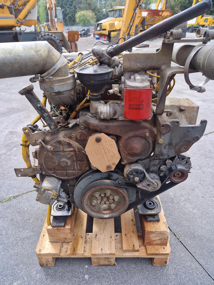 MOTOR LIEBHERR D924TIE 145 KW - Motor za Građevinska mašina: slika 2 MOTOR LIEBHERR D924TIE 145 KW - Motor za Građevinska mašina: slika 2