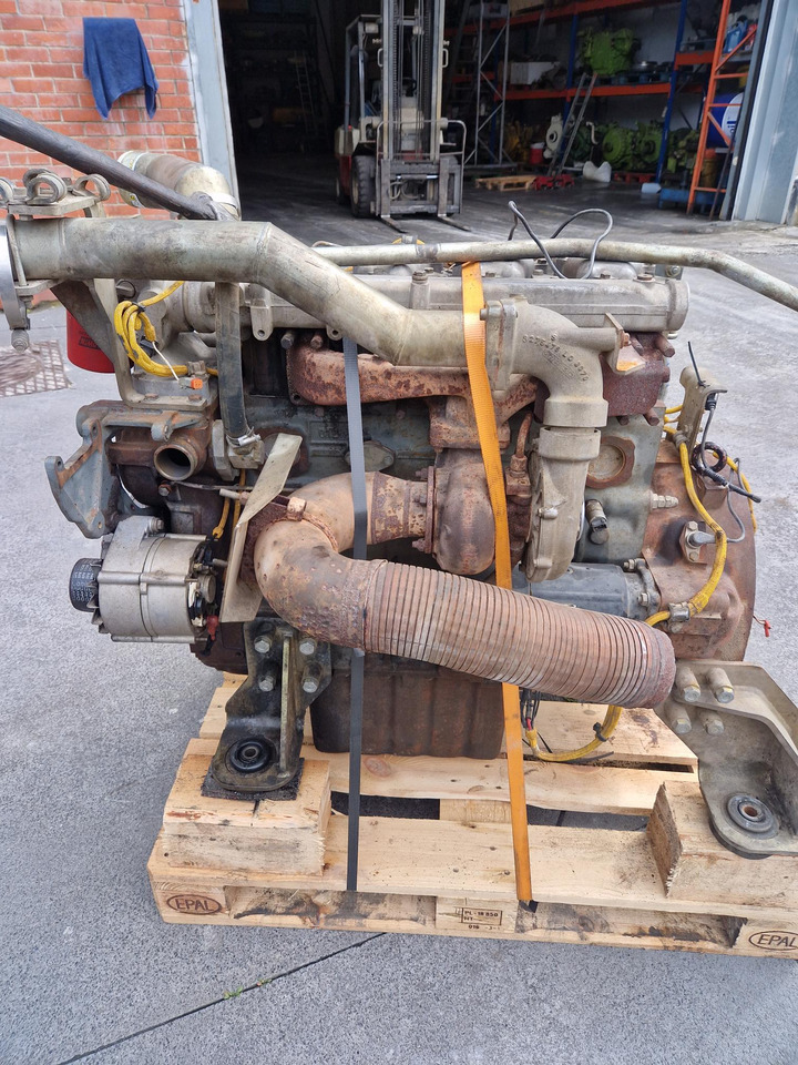 MOTOR LIEBHERR D924TIE 145 KW - Motor za Građevinska mašina: slika 3 MOTOR LIEBHERR D924TIE 145 KW - Motor za Građevinska mašina: slika 3
