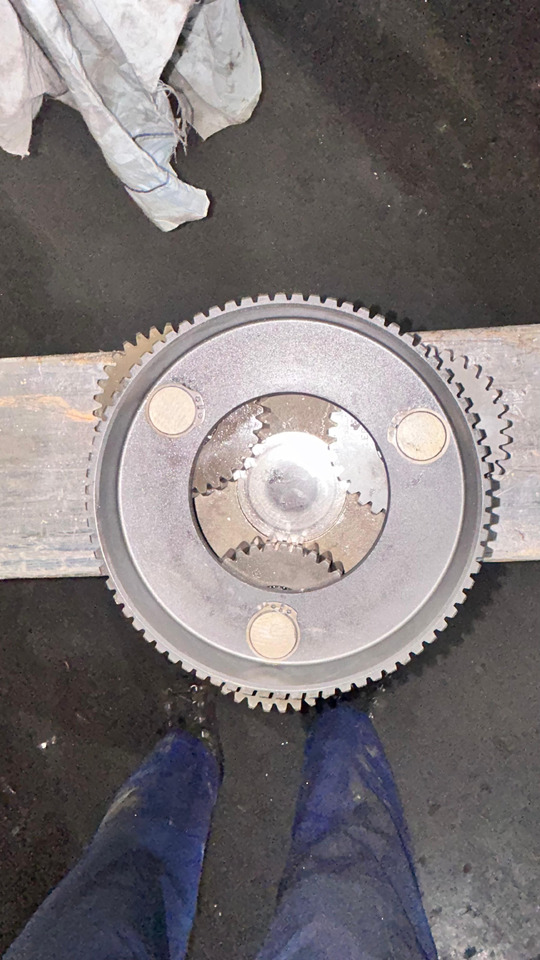 REDUCTOR GIRO SAT 225-220 - Motor okretanja za Građevinska mašina: slika 4 REDUCTOR GIRO SAT 225-220 - Motor okretanja za Građevinska mašina: slika 4