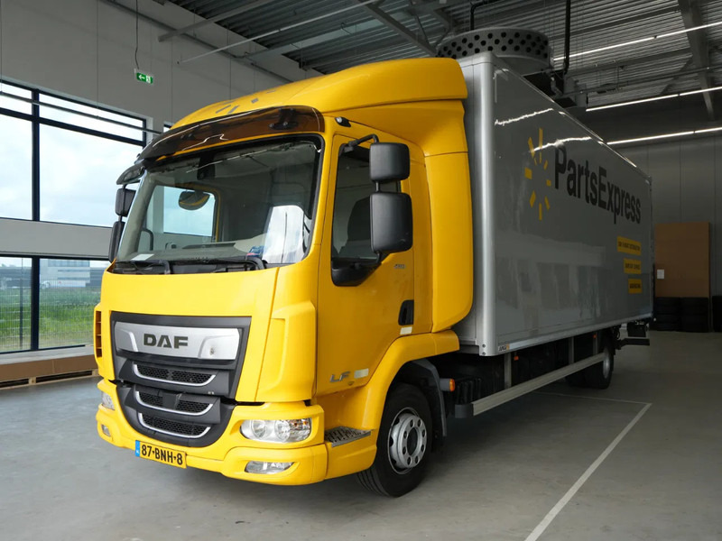 DAF LF 210 FA, 12t, Gesloten Bak, Laadklep 1,5t, Zijdeur, New Apk - Kamion sa zatvorenim sandukom: slika 1 DAF LF 210 FA, 12t, Gesloten Bak, Laadklep 1,5t, Zijdeur, New Apk - Kamion sa zatvorenim sandukom: slika 1