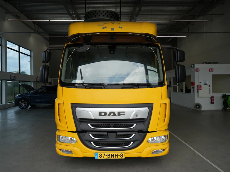 DAF LF 210 FA, 12t, Gesloten Bak, Laadklep 1,5t, Zijdeur, New Apk - Kamion sa zatvorenim sandukom: slika 2 DAF LF 210 FA, 12t, Gesloten Bak, Laadklep 1,5t, Zijdeur, New Apk - Kamion sa zatvorenim sandukom: slika 2