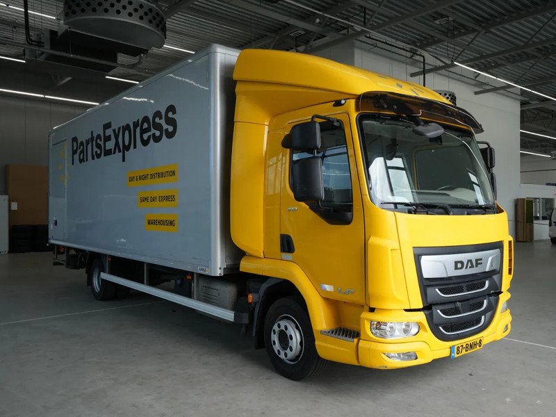 DAF LF 210 FA, 12t, Gesloten Bak, Laadklep 1,5t, Zijdeur, New Apk - Kamion sa zatvorenim sandukom: slika 3 DAF LF 210 FA, 12t, Gesloten Bak, Laadklep 1,5t, Zijdeur, New Apk - Kamion sa zatvorenim sandukom: slika 3