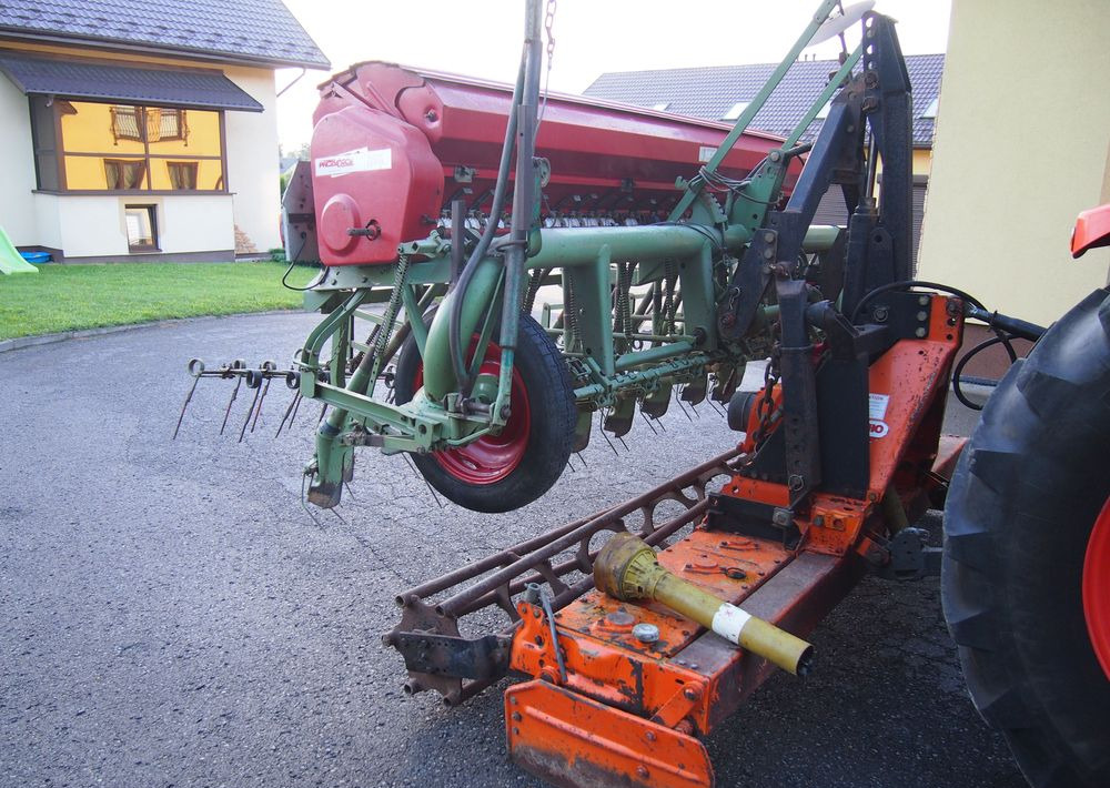 Agregat uprawowo-siewny Maschio 300 1998 Agregat uprawowo-siewny Maschio Nodet - Kombinovana mašina za setvu: slika 3 Agregat uprawowo-siewny Maschio 300 1998 Agregat uprawowo-siewny Maschio Nodet - Kombinovana mašina za setvu: slika 3