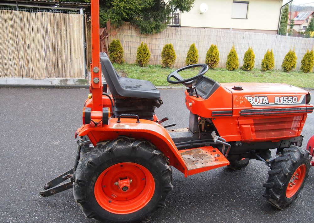 Ciągnik Kubota B1550 1994 traktorek KUBOTA 4x4 19KM - Traktor: slika 3 Ciągnik Kubota B1550 1994 traktorek KUBOTA 4x4 19KM - Traktor: slika 3