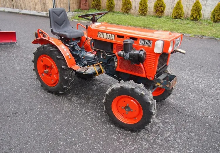 Ciągnik Kubota B6100 1995 4x4 - Traktor: slika 3 Ciągnik Kubota B6100 1995 4x4 - Traktor: slika 3