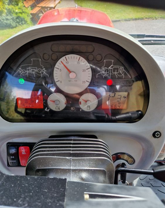 Ciągnik Massey Ferguson MF 7480 TV 2008 Massey Ferguson 7480 Dyna-TV - Traktor: slika 5 Ciągnik Massey Ferguson MF 7480 TV 2008 Massey Ferguson 7480 Dyna-TV - Traktor: slika 5