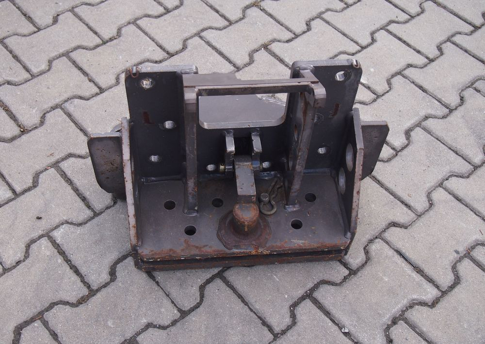 Części do Ciągnika Massey Ferguson MF 3000, 6000  Zaczep dolny do MF 3000, 3100, 6000, - Karoserija i eksterijer za Poljoprivredna mašina: slika 1 Części do Ciągnika Massey Ferguson MF 3000, 6000  Zaczep dolny do MF 3000, 3100, 6000, - Karoserija i eksterijer za Poljoprivredna mašina: slika 1