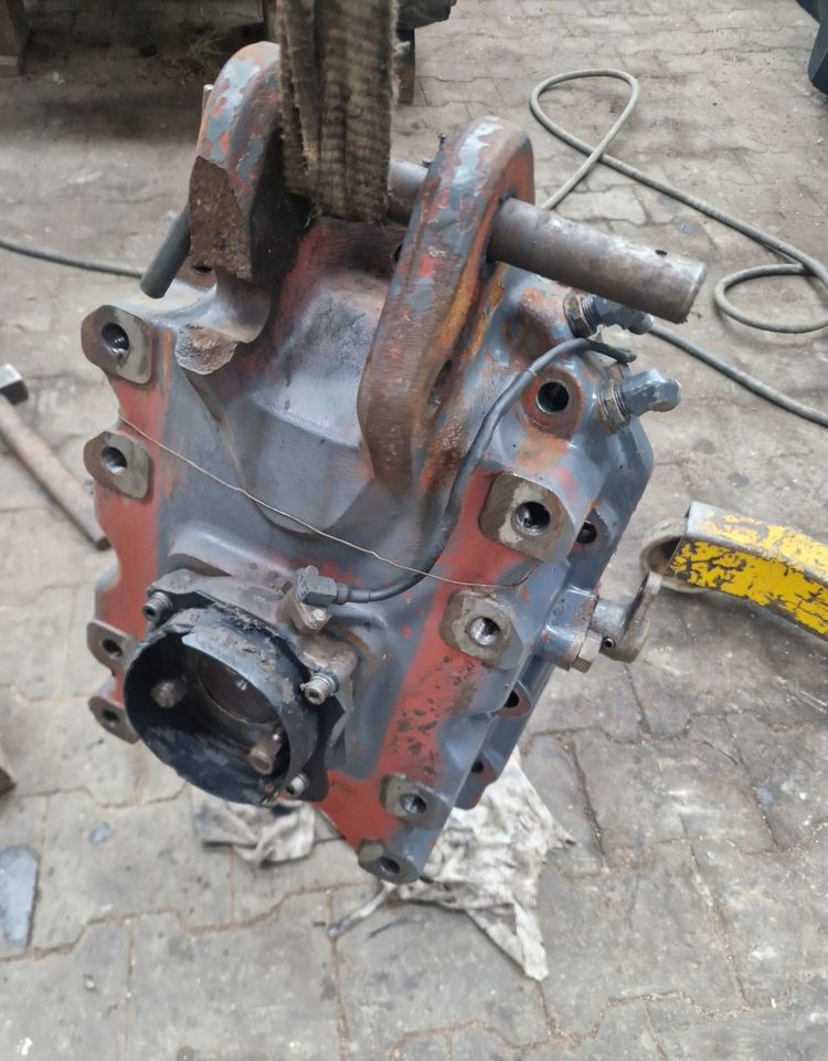 Części do Ciągnika New Holland NH TM, M  Kompletna Obudowa WOM New Holland TM120,TM130,TM140,TM155,Case MXM 120, - Transmisija za Poljoprivredna mašina: slika 1 Części do Ciągnika New Holland NH TM, M  Kompletna Obudowa WOM New Holland TM120,TM130,TM140,TM155,Case MXM 120, - Transmisija za Poljoprivredna mašina: slika 1