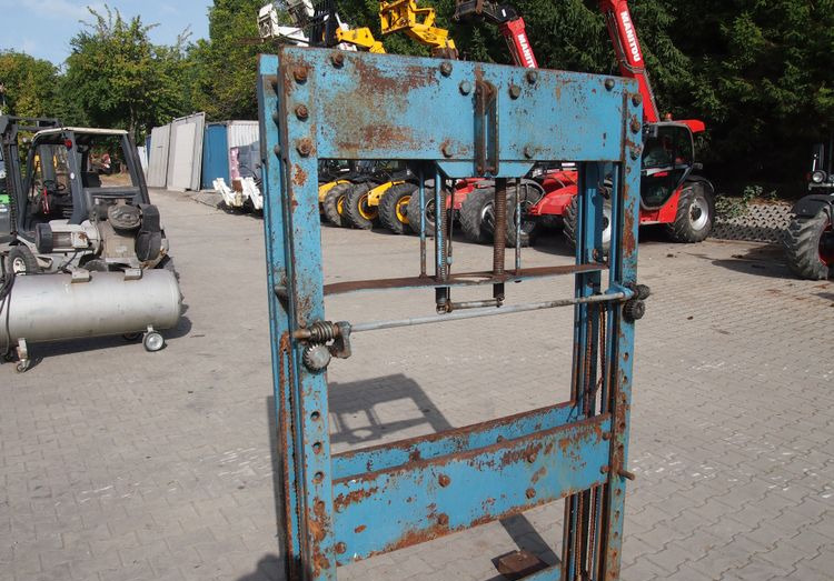 Wyposażenie Inna FOG p130 50T  Prasa hydrauliczna FOG 50T - Dodatak: slika 2 Wyposażenie Inna FOG p130 50T  Prasa hydrauliczna FOG 50T - Dodatak: slika 2