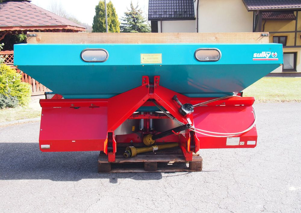 Rozsiewacz nawozów Sulky DPX GL 2000 18-24m Rozsiewacz nawozów Sulky - Rasipač veštačkog đubriva: slika 1 Rozsiewacz nawozów Sulky DPX GL 2000 18-24m Rozsiewacz nawozów Sulky - Rasipač veštačkog đubriva: slika 1