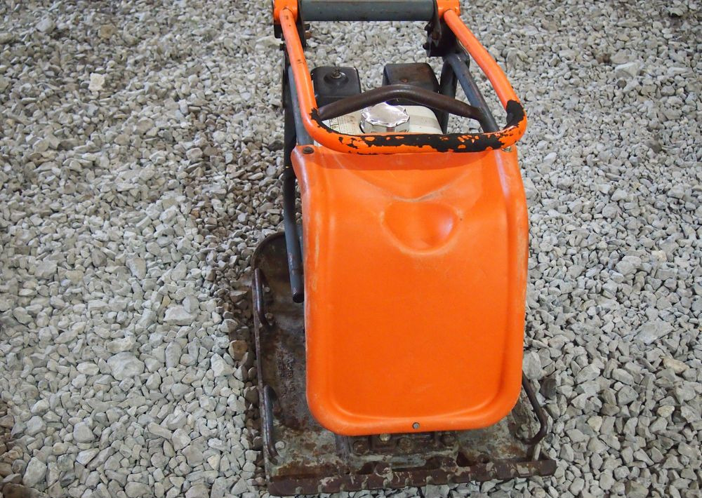 Ubijarka Belle PC5000E 2009 Zagęszczarka ubijarka Bella - Vibraciona ploča: slika 5 Ubijarka Belle PC5000E 2009 Zagęszczarka ubijarka Bella - Vibraciona ploča: slika 5