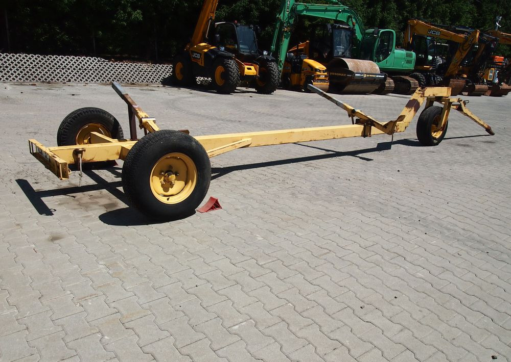 Wózek do kombajnu New Holland 3 kołowy Wózek pod heder do kombajnu - Prikolica zadnjeg dela kombajna: slika 1 Wózek do kombajnu New Holland 3 kołowy Wózek pod heder do kombajnu - Prikolica zadnjeg dela kombajna: slika 1