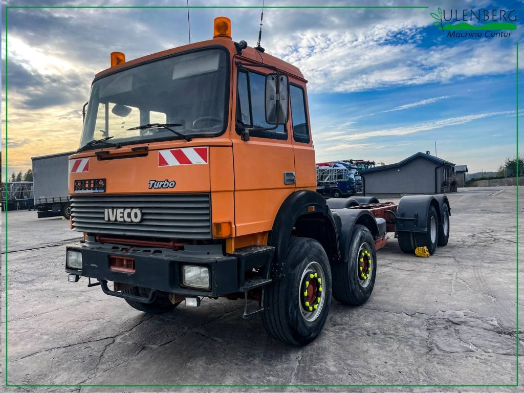 Iveco Marigurs 340 - Kamion sa golom šasijom i zatvorenom kabinom: slika 1 Iveco Marigurs 340 - Kamion sa golom šasijom i zatvorenom kabinom: slika 1